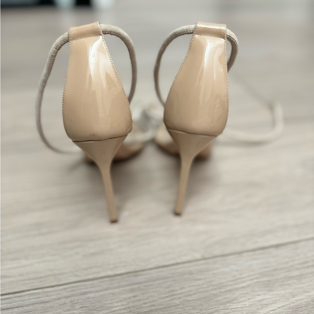 MANOLO BLAHNIK nude Patent
Leather Estro 105 Sandals Size 36 - Picture 4 of 4